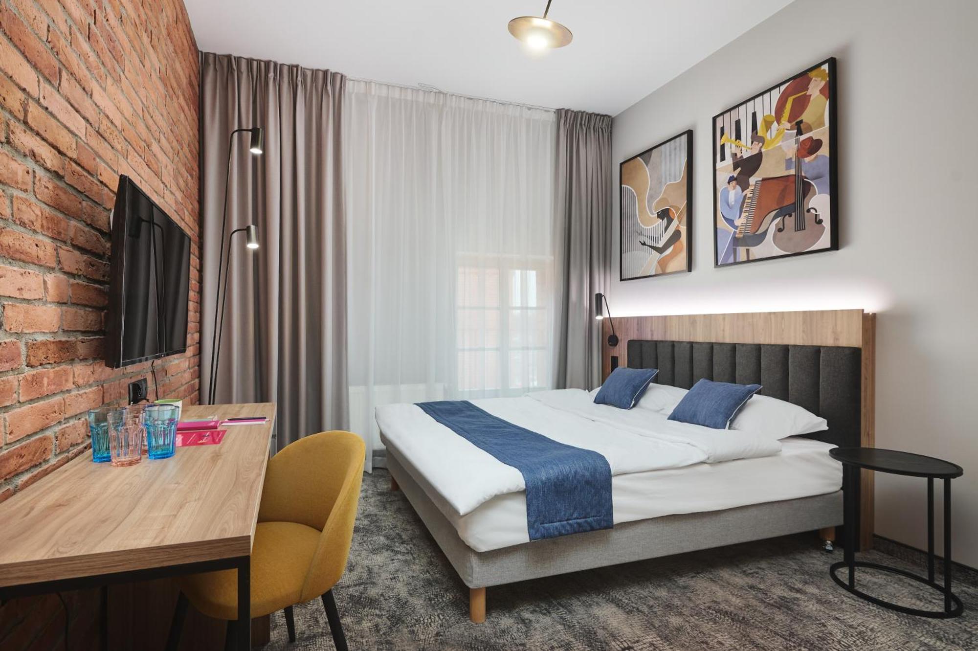 Halo Hotel 4*